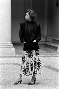Cathy_Gallagher_Versace_Resort_1984_062.jpg