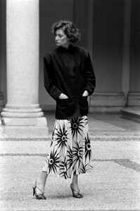 Cathy_Gallagher_Versace_Resort_1984_065.jpg
