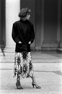 Cathy_Gallagher_Versace_Resort_1984_068.jpg