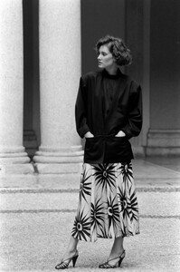 Cathy_Gallagher_Versace_Resort_1984_075.jpg