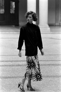 Cathy_Gallagher_Versace_Resort_1984_080.jpg