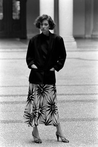 Cathy_Gallagher_Versace_Resort_1984_084.jpg