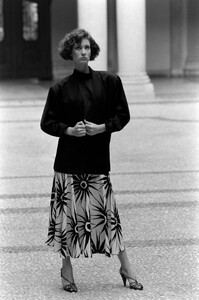 Cathy_Gallagher_Versace_Resort_1984_092.jpg