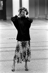 Cathy_Gallagher_Versace_Resort_1984_094.jpg