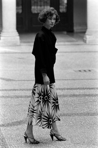 Cathy_Gallagher_Versace_Resort_1984_096.jpg