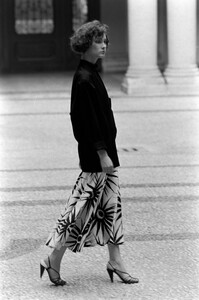 Cathy_Gallagher_Versace_Resort_1984_100.jpg