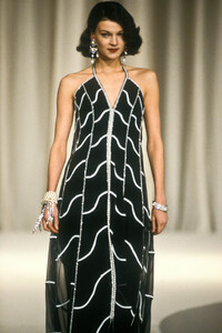 Chanel1989HauteCouture24.thumb.jpg.56df32ac68259db28b5fd20336871a73.jpg