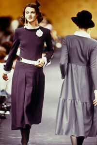 Chanel1989HauteCouture50.thumb.jpg.d739292824e358b12ccd47d8e6023c5b.jpg