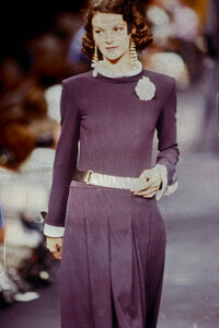 Chanel1989HauteCouture52.thumb.jpg.f4603d06a93f20ee949a2c1bafa48bea.jpg