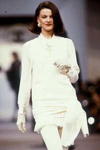 Chanel1989WomenRTW148.thumb.jpg.ec024d780c9a50a314b0d354e8c42b0e.jpg