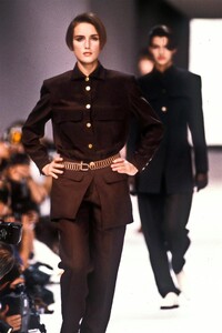 Charlotte_Flossaut-Pelle_Claude_Montana_SS1990_01.jpg
