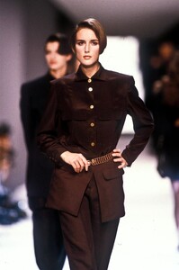 Charlotte_Flossaut-Pelle_Claude_Montana_SS1990_02.jpg