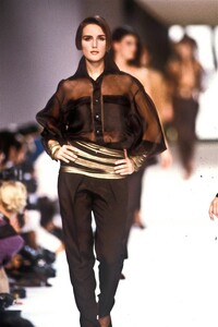 Charlotte_Flossaut-Pelle_Claude_Montana_SS1990_03.jpg