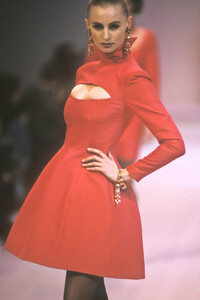 Chloe1991WomenFW3.thumb.jpg.63145bcc6b91472ff7dc470912a25591.jpg