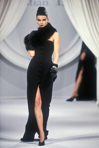 ChristianDior1989HauteCouture38.thumb.jpg.c1e33c947012f40f30a1ab6201acf83b.jpg