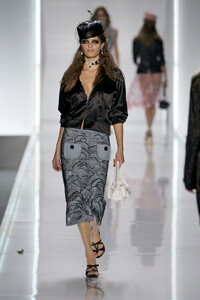ChristianDior2005WomenRTW180.thumb.jpg.1bd5d1ecb65a23f9277932902e6ff067.jpg