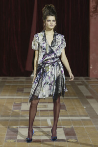 ChristianLacroix2004WomenFW45.thumb.jpg.e485cdf7632a416742b336e8c2ce8215.jpg