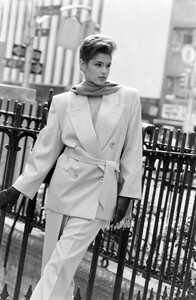 Cindy_Crawford_Perry_Ellis_FW1986_010.jpg