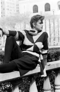 Cindy_Crawford_Perry_Ellis_FW1986_044.jpg