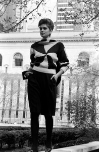 Cindy_Crawford_Perry_Ellis_FW1986_068.jpg