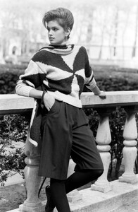 Cindy_Crawford_Perry_Ellis_FW1986_078.jpg