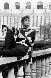 Cindy_Crawford_Perry_Ellis_FW1986_081.jpg