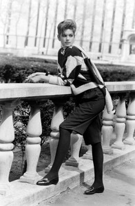 Cindy_Crawford_Perry_Ellis_FW1986_101.jpg