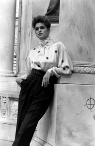 Cindy_Crawford_Perry_Ellis_FW1986_121.jpg