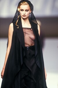 ClaudeMontana1989WomenRTW46.thumb.jpg.83aa3f1b051e5ea227119eda8b7e1a45.jpg