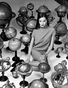 Claudia_Mason_Versace_FW1990_06.jpg