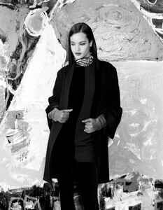 Claudia_Mason_Versace_FW1990_39.jpg
