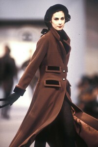 Deborah_Klein_Chanel_FW1989_09.jpg