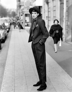 Deborah_Klein_Christian_Dior_FW1985_46.jpg