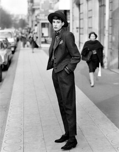 Deborah_Klein_Christian_Dior_FW1985_46.jpg