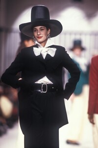 Deborah_Klein_Karl_Lagerfeld_SS1989_05.jpg