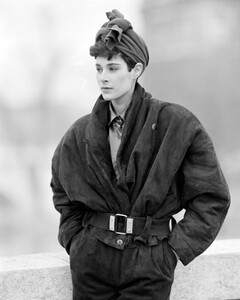 Deborah_Klein_Michel_Klein_FW1985_19.jpg