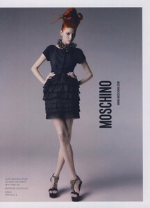 Demarchelier_Moschino_Spring_Summer_2009_02.thumb.jpg.2347a8b8e90c69eb7c24ff2159c43b7a.jpg