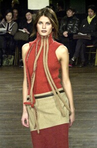 DirkBikkembergs2001WomenFW34.thumb.jpg.160ac8c61106fa6d5cdc1321f85988e3.jpg