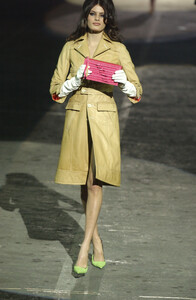 Dsquared22004WomenSS11.thumb.jpg.41bd857785361ca461e598048a0a9db4.jpg