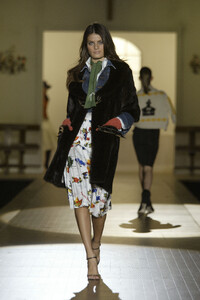 Dsquared22005WomenFW14.thumb.jpg.1ff152b256d389a2715aa485ba3a7873.jpg