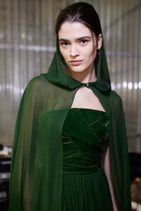 ElieSaabbksF23139.thumb.jpg.54152b80e47b0bdded68fea6c97ba4b1.jpg