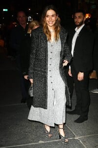 Elizabeth-Olsen---CHANEL-Dinner-celebrating-the-Watches-and-Fine-Jewelry-Boutique-Opening-04.jpg