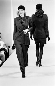 Eva_Escada_FW1994_20.jpg