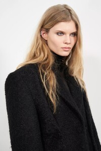 GivenchybksF23413.thumb.jpg.8e68a2cb2c18c7d796ffed36efbd5400.jpg