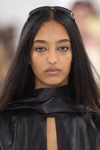 GivenchyclpF23016.thumb.jpg.c47e0c68c542da60f9ad6f5490ed7ad8.jpg