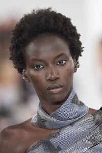 GivenchyclpF23040.thumb.jpg.337fe502940dde98d9158c3a8affa97a.jpg