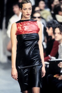 HelmutLang1994WomenFW12.thumb.jpg.f30bab3afb2f3866dc62b5a4a387c38d.jpg