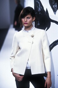 IsabelMarant2001WomenRTW20.thumb.jpg.3e1dfce52b200b5b877c906a8b6bb2f3.jpg