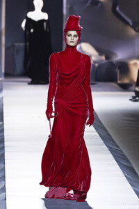 JeanPaulGaultier2003HauteCouture334.thumb.jpg.19709d9274abdb174adf94498c394d36.jpg