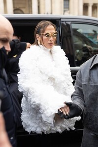 Jennifer-Lopez---Arriving-at-the-Schiaparelli-show-in-Paris-during-fashion-week-14.jpg